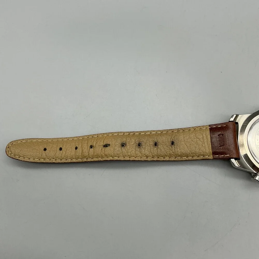 Vintage Guess Mens Watch 37mm Silver Tone Leather Indiglo Backlight New Battery